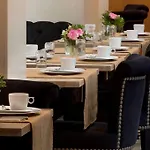 Hotel Dalila- Orso Paris